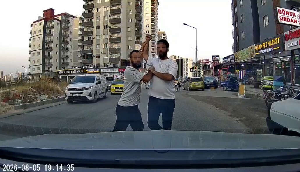 Yol verme tartışması kontrolden çıktı! Testereyle saldırmaya çalıştı 1